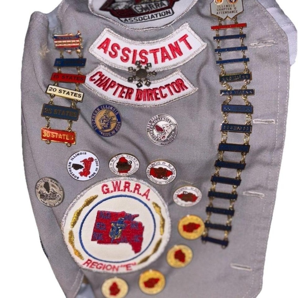Dark Grey Gold Wing Road Riders Vest w Patches Pins Eclectic Grandma Unique Sz S - Picture 6 of 6